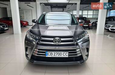 Позашляховик / Кросовер Toyota Highlander 2020 в 