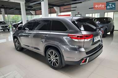 Позашляховик / Кросовер Toyota Highlander 2020 в 