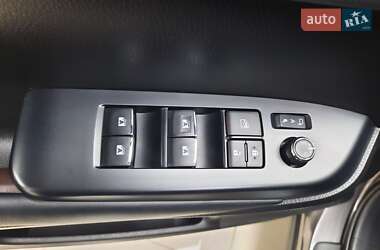 Позашляховик / Кросовер Toyota Highlander 2020 в 