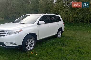 Позашляховик / Кросовер Toyota Highlander 2013 в 