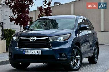 Внедорожник / Кроссовер Toyota Highlander 2016 в 