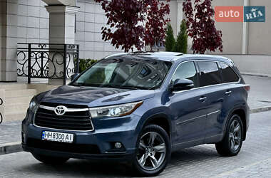 Внедорожник / Кроссовер Toyota Highlander 2016 в 