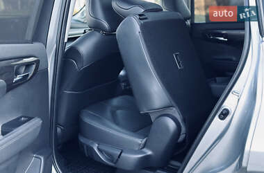 Внедорожник / Кроссовер Toyota Highlander 2020 в 