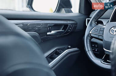 Внедорожник / Кроссовер Toyota Highlander 2020 в 
