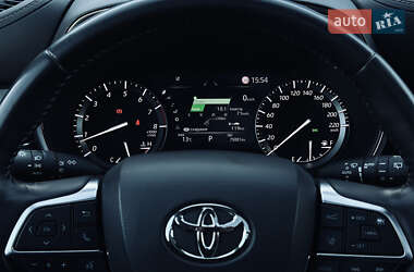 Внедорожник / Кроссовер Toyota Highlander 2020 в 
