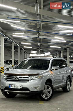 Позашляховик / Кросовер Toyota Highlander 2012 в 