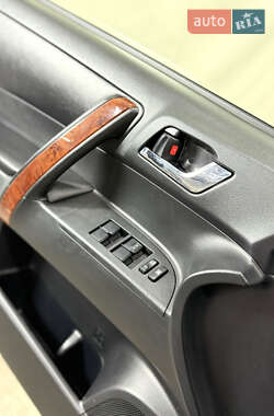 Позашляховик / Кросовер Toyota Highlander 2012 в 
