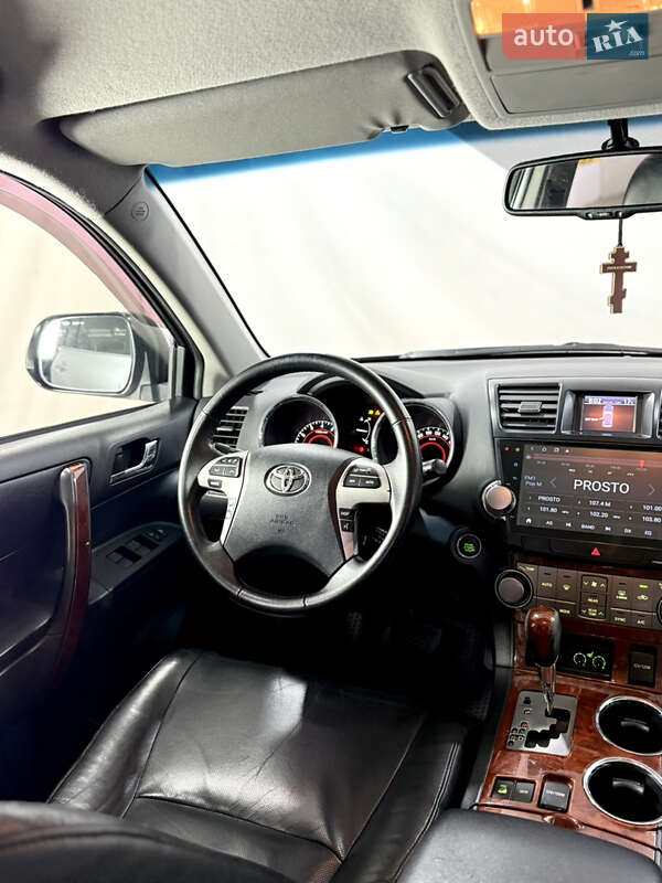 Позашляховик / Кросовер Toyota Highlander 2012 в Одесі