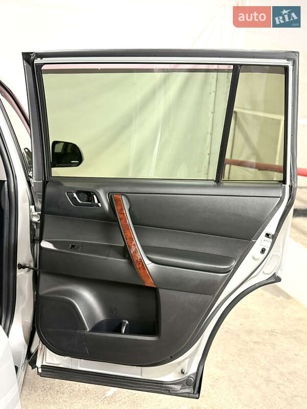 Позашляховик / Кросовер Toyota Highlander 2012 в Одесі