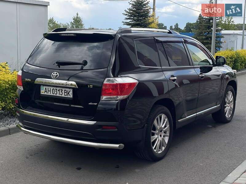 Внедорожник / Кроссовер Toyota Highlander 2012 в Днепре