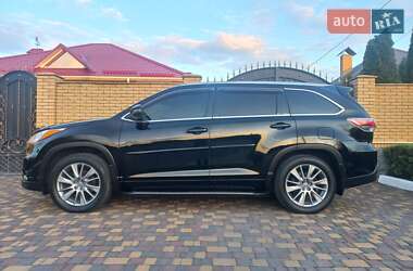 Позашляховик / Кросовер Toyota Highlander 2014 в Краснограді
