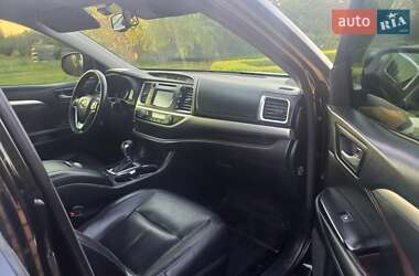 Позашляховик / Кросовер Toyota Highlander 2014 в 