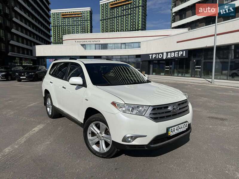 Позашляховик / Кросовер Toyota Highlander 2013 в Києві