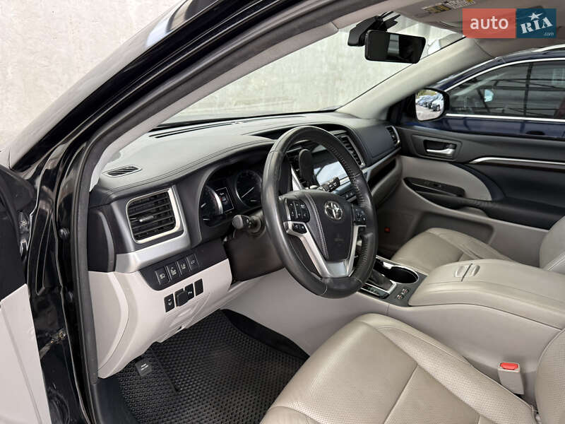 Позашляховик / Кросовер Toyota Highlander 2014 в Ірпені