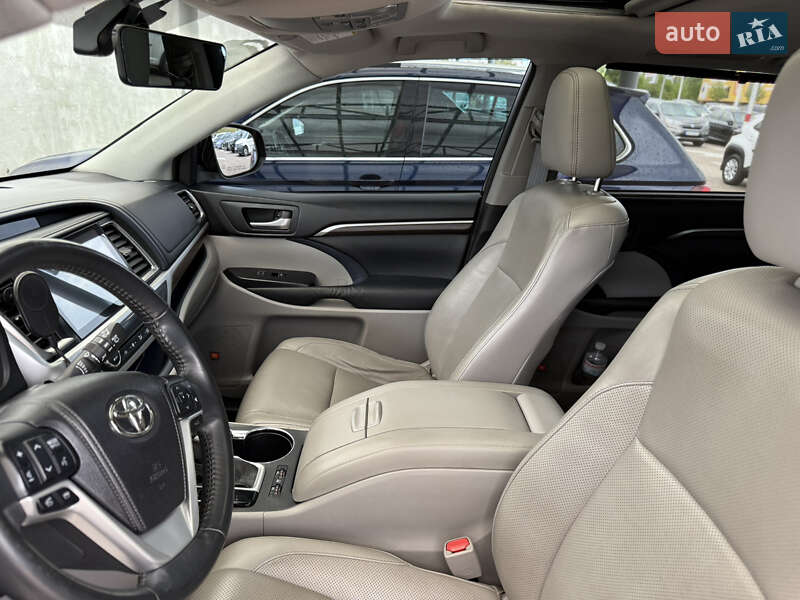 Позашляховик / Кросовер Toyota Highlander 2014 в Ірпені