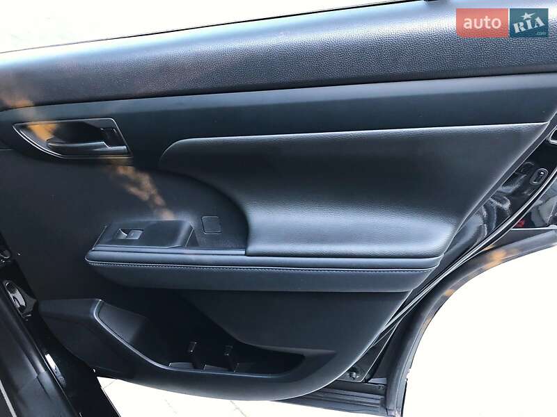 Позашляховик / Кросовер Toyota Highlander 2023 в Луцьку