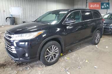 Toyota Highlander 2019