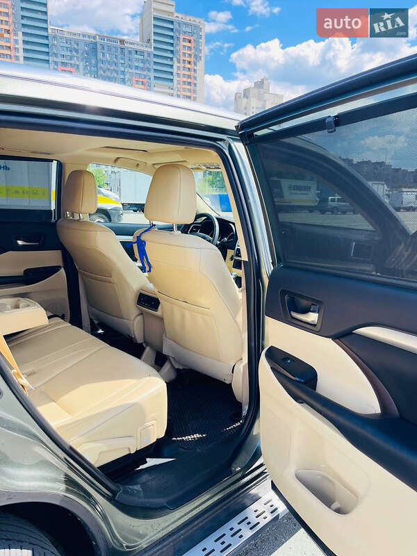 Внедорожник / Кроссовер Toyota Highlander 2019 в Киеве фото 26 Внедорожник / Кроссовер Toyota Highlander 2019 в Киеве