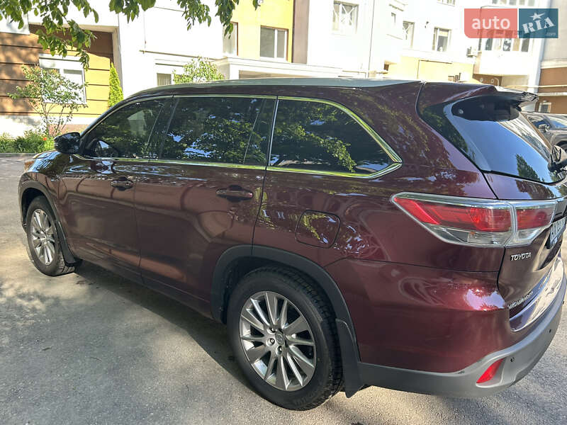 Внедорожник / Кроссовер Toyota Highlander 2014 в Полтаве фото 4 Внедорожник / Кроссовер Toyota Highlander 2014 в Полтаве