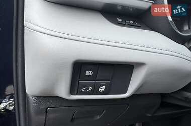 Внедорожник / Кроссовер Toyota Highlander 2022 в 