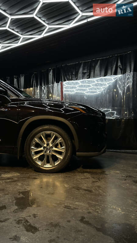 Внедорожник / Кроссовер Toyota Highlander 2020 в Киеве