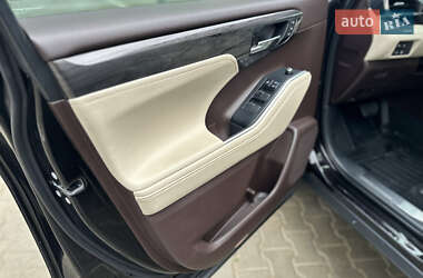 Внедорожник / Кроссовер Toyota Highlander 2020 в 