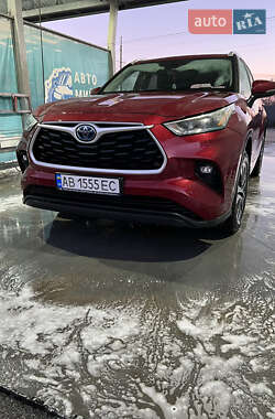 Внедорожник / Кроссовер Toyota Highlander 2022 в Немирове