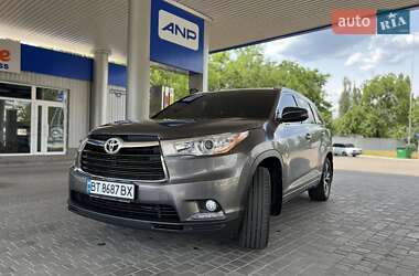 Позашляховик / Кросовер Toyota Highlander 2016 в Миколаєві