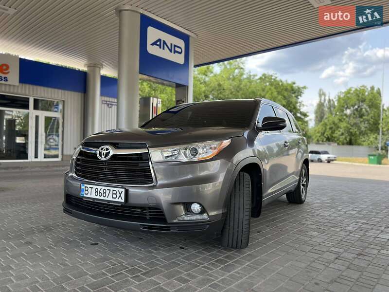 Toyota Highlander 2016