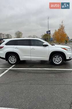 Позашляховик / Кросовер Toyota Highlander 2016 в Києві