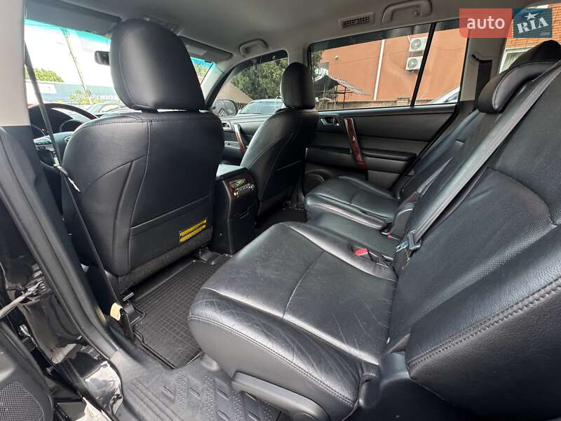 Внедорожник / Кроссовер Toyota Highlander 2011 в Виннице