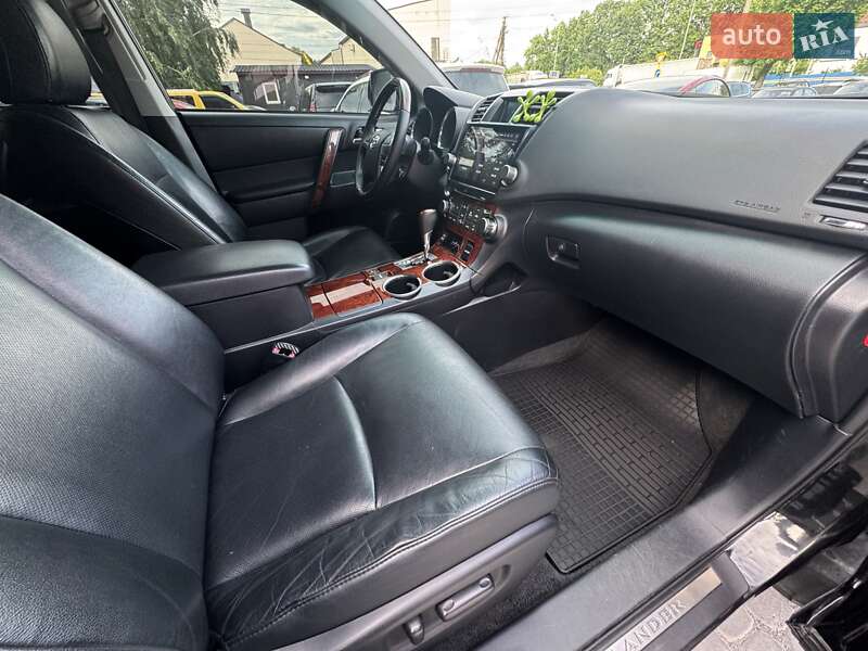 Внедорожник / Кроссовер Toyota Highlander 2011 в Виннице