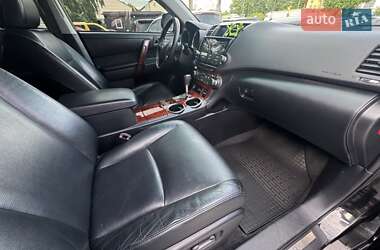Внедорожник / Кроссовер Toyota Highlander 2011 в 