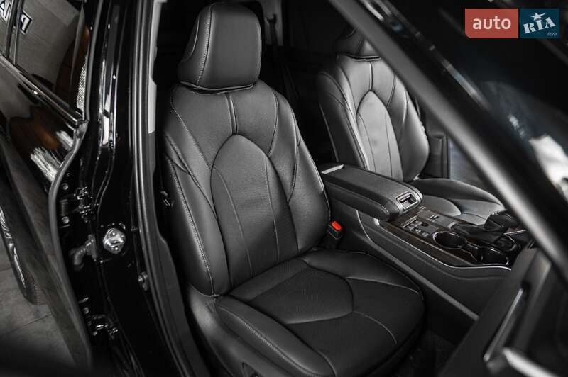 Внедорожник / Кроссовер Toyota Highlander 2024 в Одессе