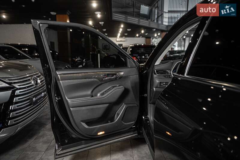 Внедорожник / Кроссовер Toyota Highlander 2024 в Одессе