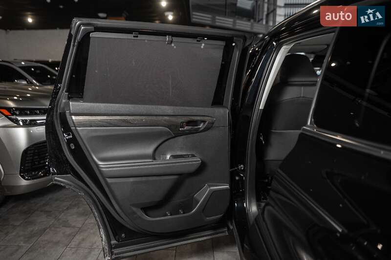 Внедорожник / Кроссовер Toyota Highlander 2024 в Одессе