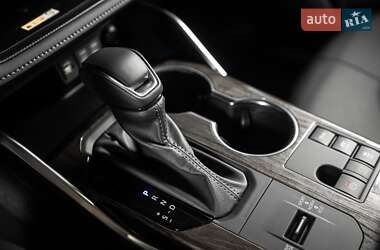 Внедорожник / Кроссовер Toyota Highlander 2024 в 