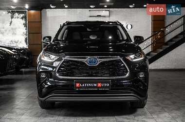 Внедорожник / Кроссовер Toyota Highlander 2024 в 