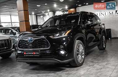 Внедорожник / Кроссовер Toyota Highlander 2024 в 