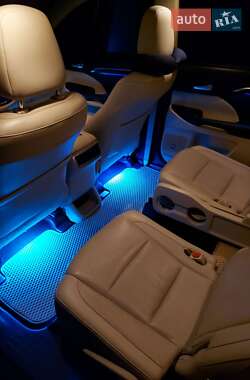 Внедорожник / Кроссовер Toyota Highlander 2014 в 