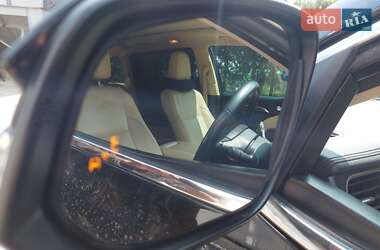 Внедорожник / Кроссовер Toyota Highlander 2014 в 