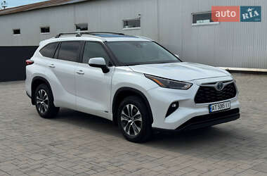 Позашляховик / Кросовер Toyota Highlander 2023 в 