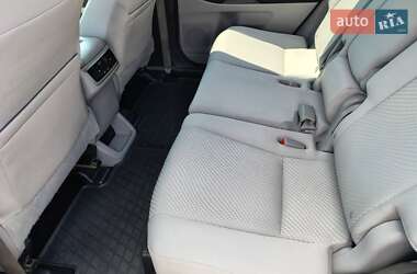 Позашляховик / Кросовер Toyota Highlander 2014 в 