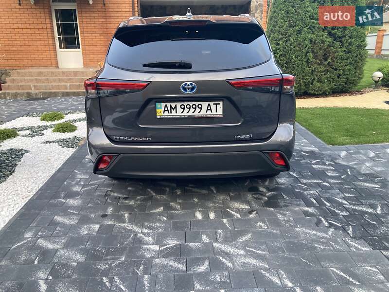 Внедорожник / Кроссовер Toyota Highlander 2022 в Житомире
