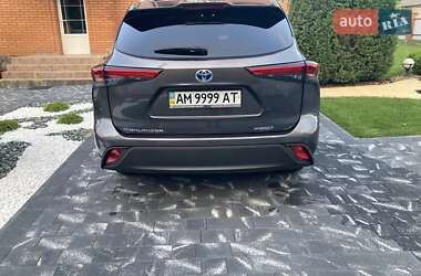 Внедорожник / Кроссовер Toyota Highlander 2022 в 
