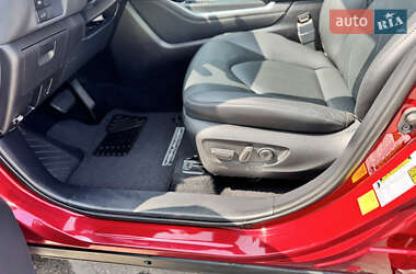 Внедорожник / Кроссовер Toyota Highlander 2020 в 