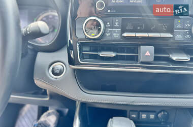 Внедорожник / Кроссовер Toyota Highlander 2020 в 