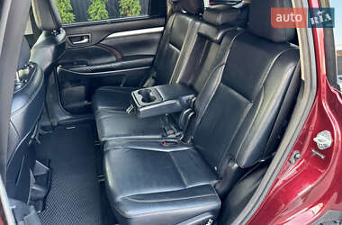 Внедорожник / Кроссовер Toyota Highlander 2014 в 