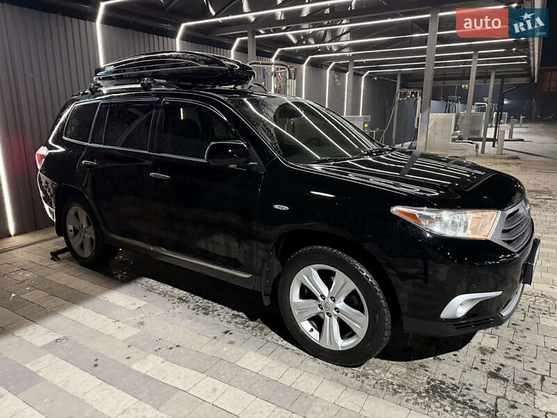 Позашляховик / Кросовер Toyota Highlander 2013 в Ужгороді