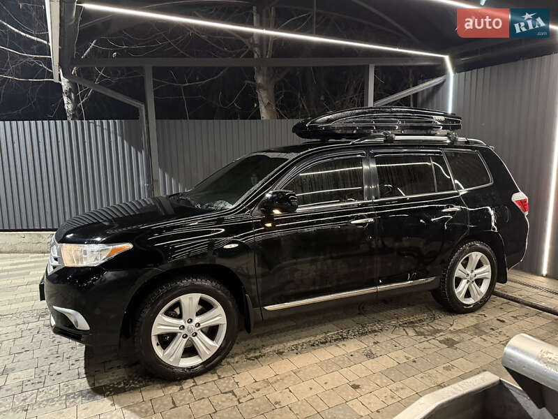 Позашляховик / Кросовер Toyota Highlander 2013 в Ужгороді